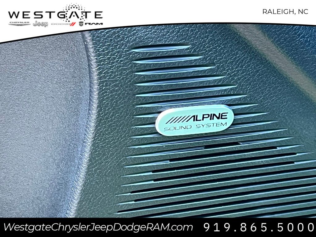Vehicle image 13 of 28