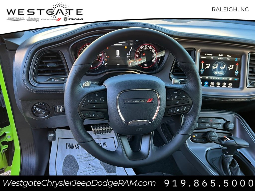 Vehicle image 19 of 28