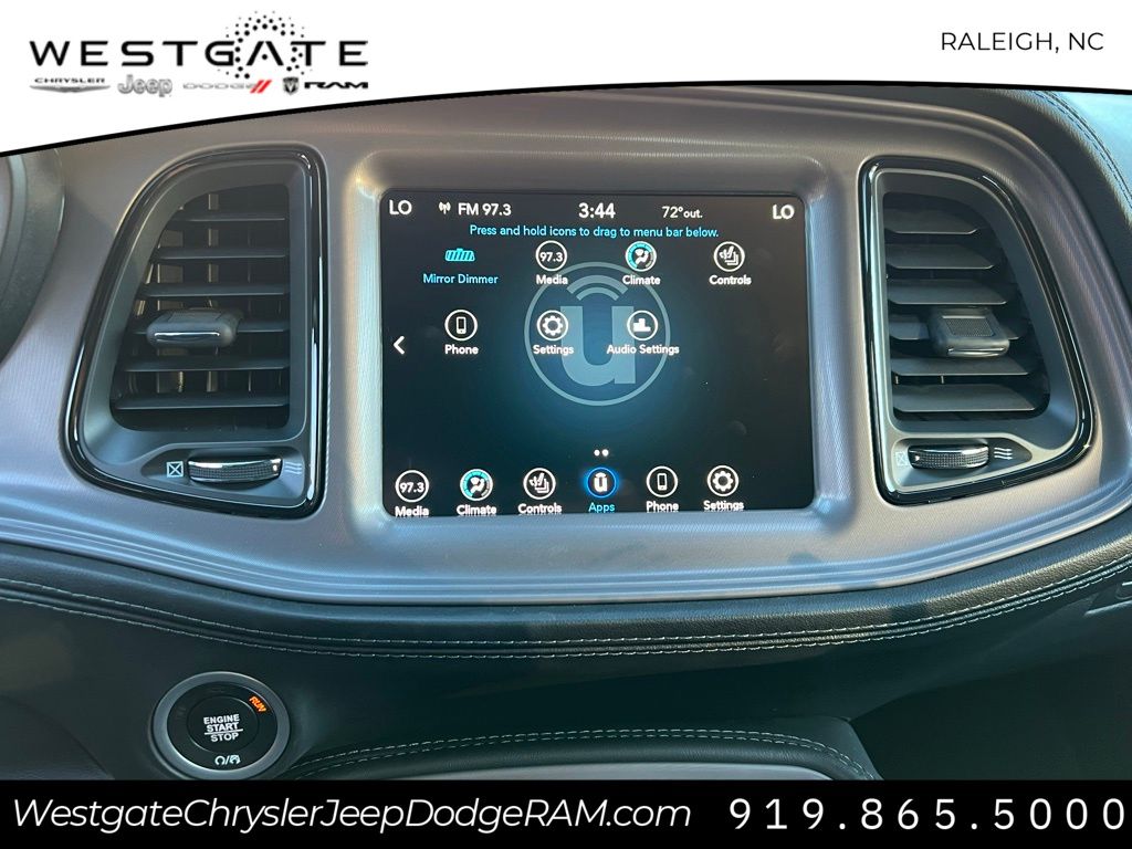 Vehicle image 22 of 28