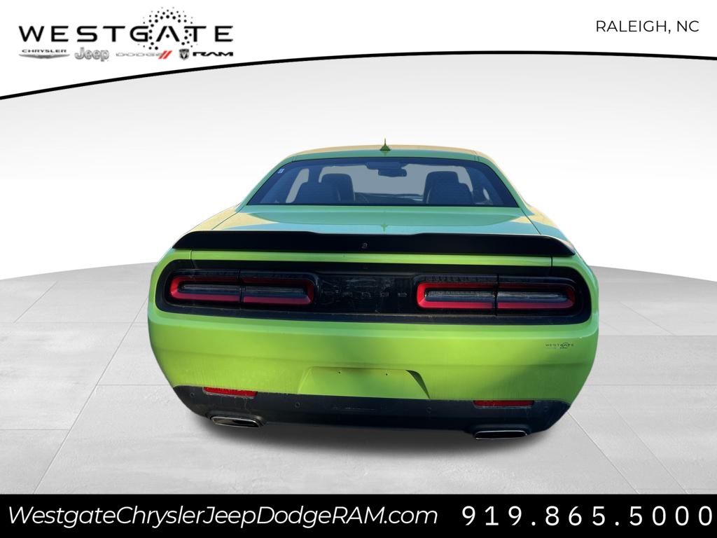 Vehicle image 4 of 28