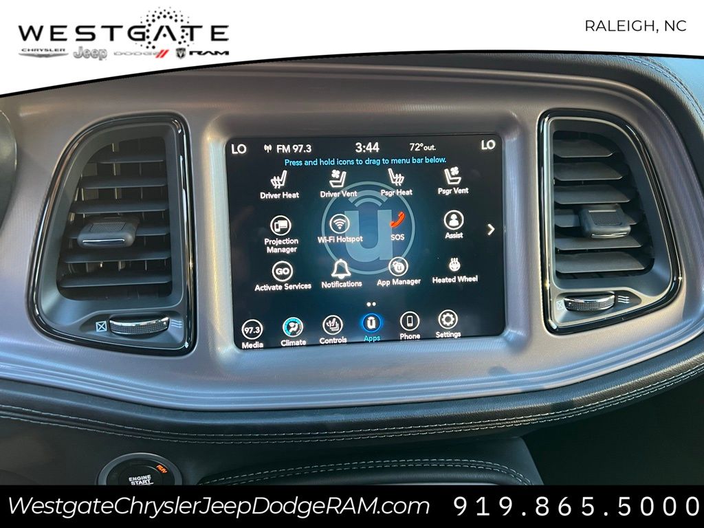 Vehicle image 21 of 28