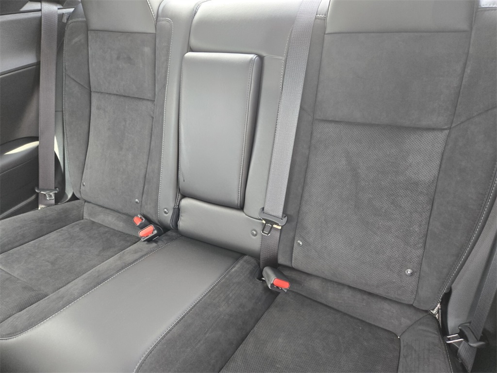 Vehicle image 10 of 15