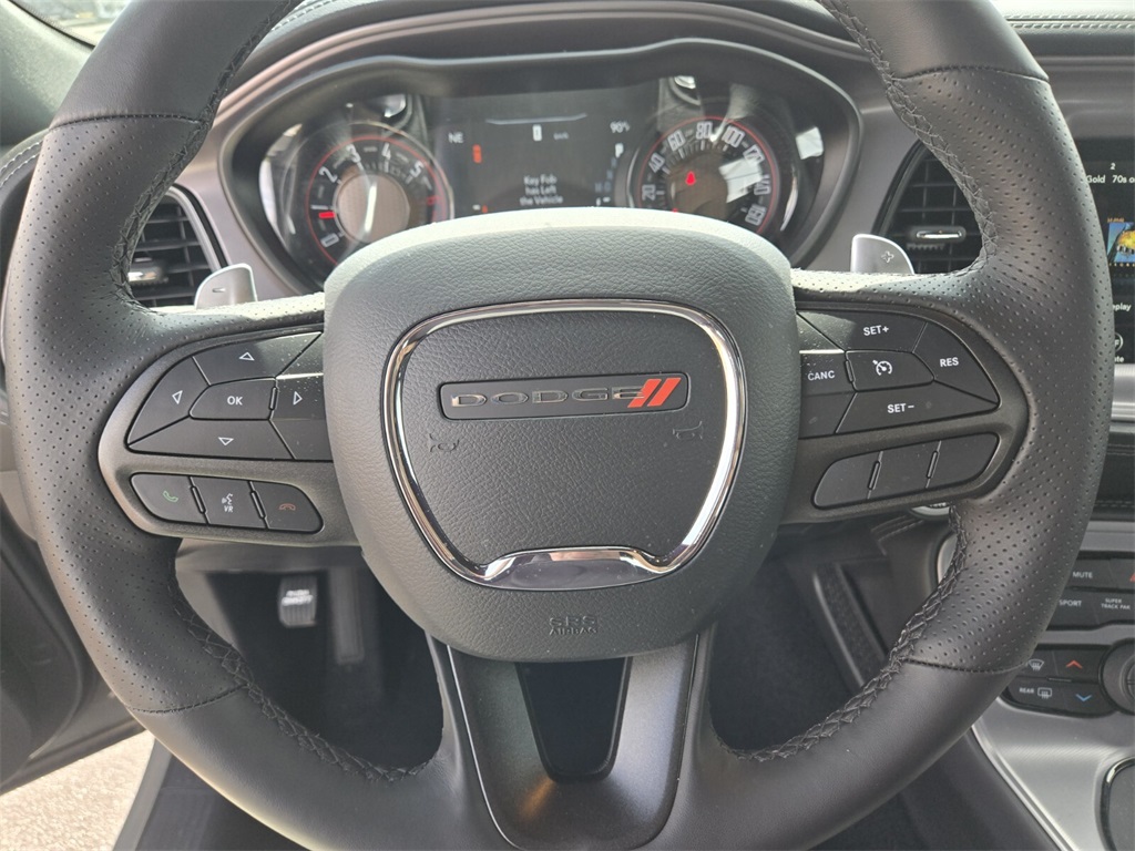 Vehicle image 12 of 15