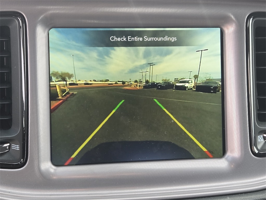 Vehicle image 14 of 15