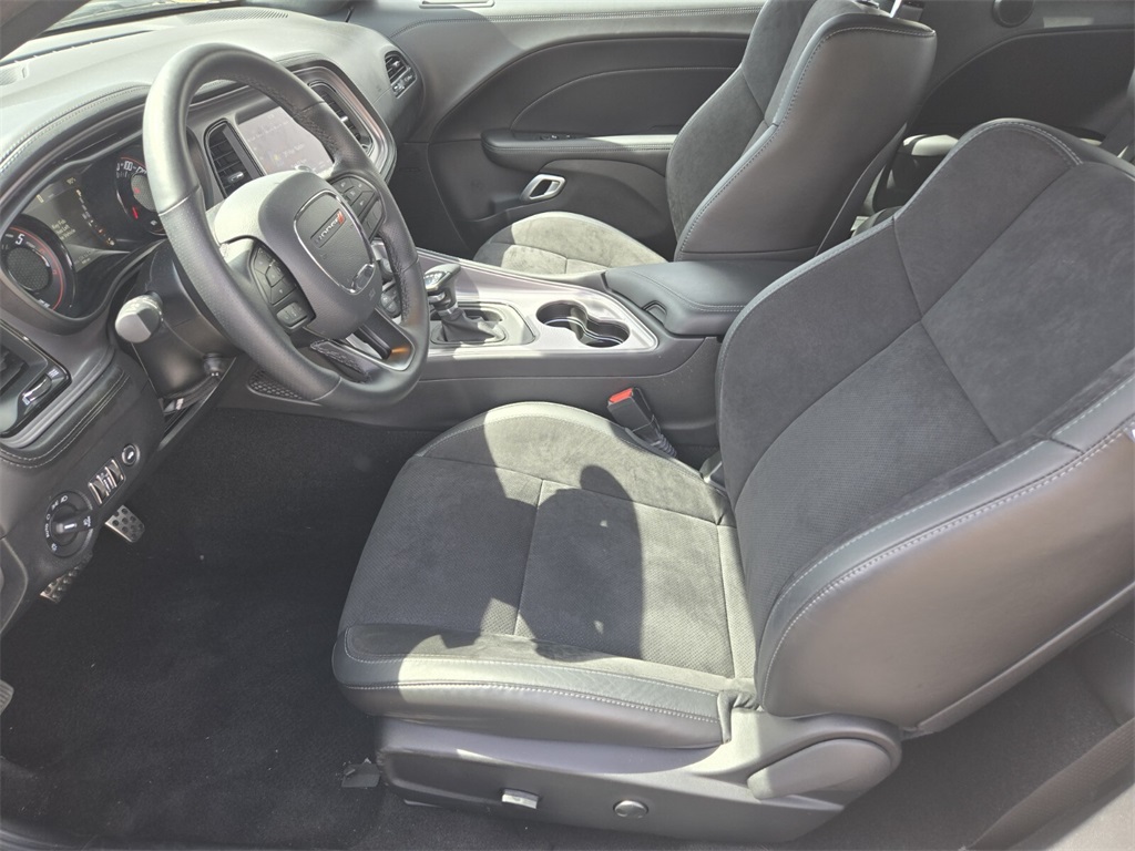 Vehicle image 7 of 15