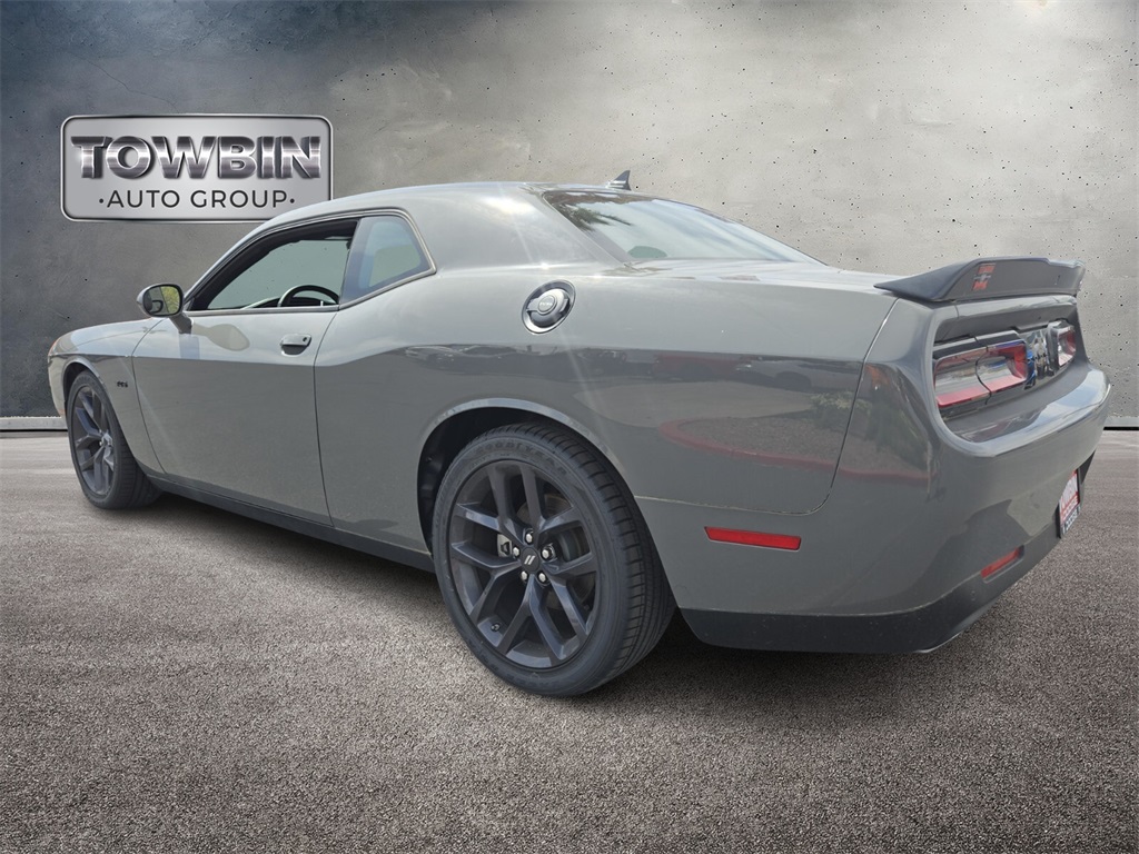 Vehicle image 4 of 15