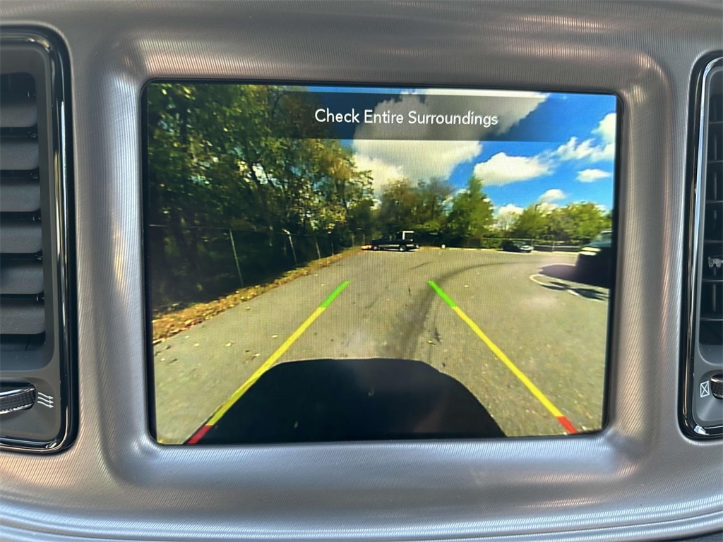 Vehicle image 18 of 29