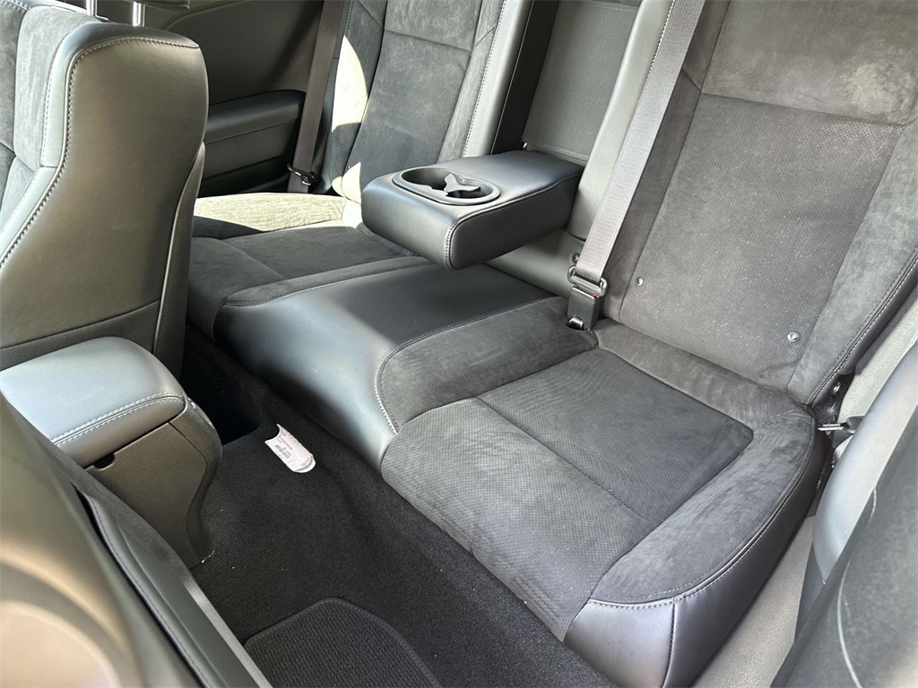 Vehicle image 11 of 29