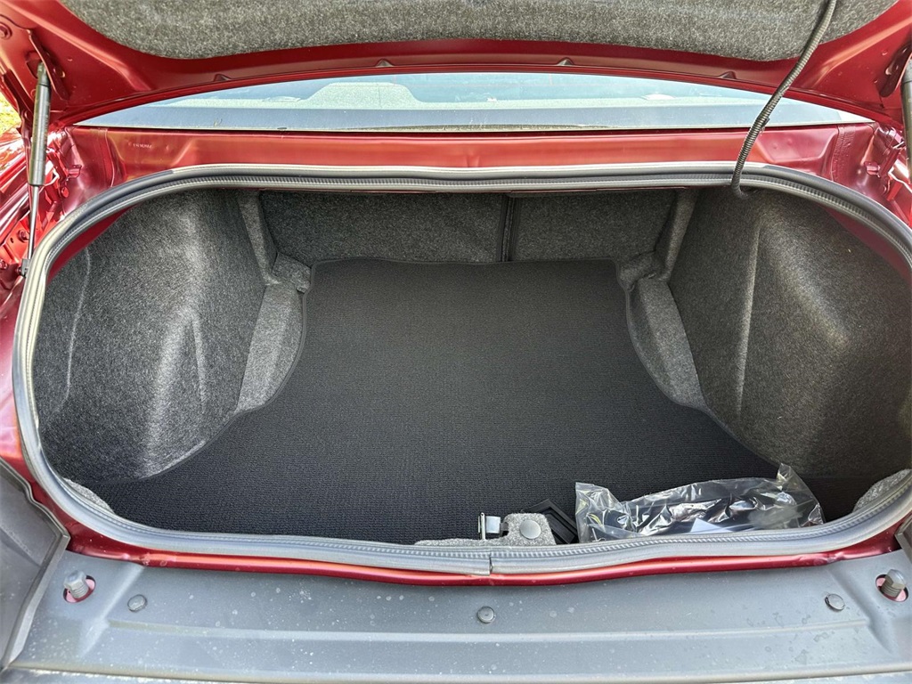 Vehicle image 8 of 29