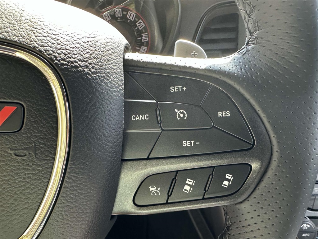 Vehicle image 27 of 29