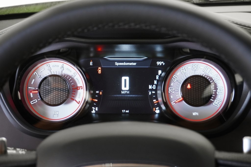 Vehicle image 24 of 29
