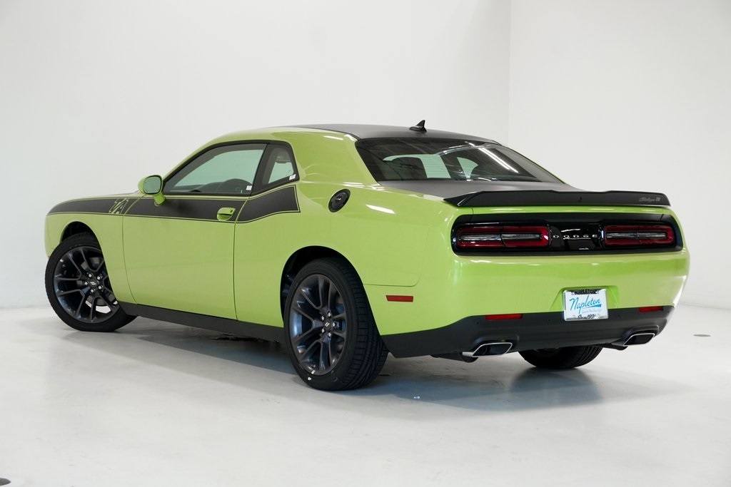Vehicle image 6 of 29