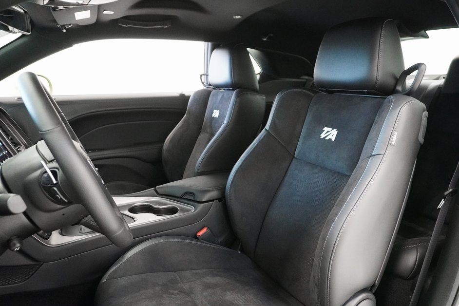 Vehicle image 14 of 29
