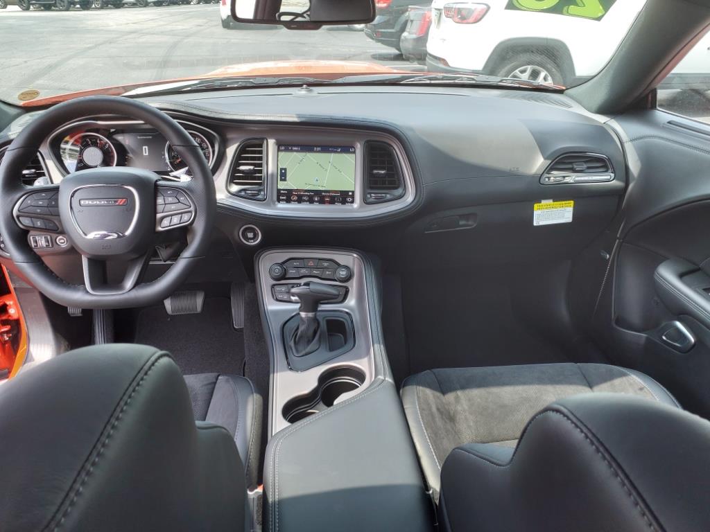 Vehicle image 25 of 32