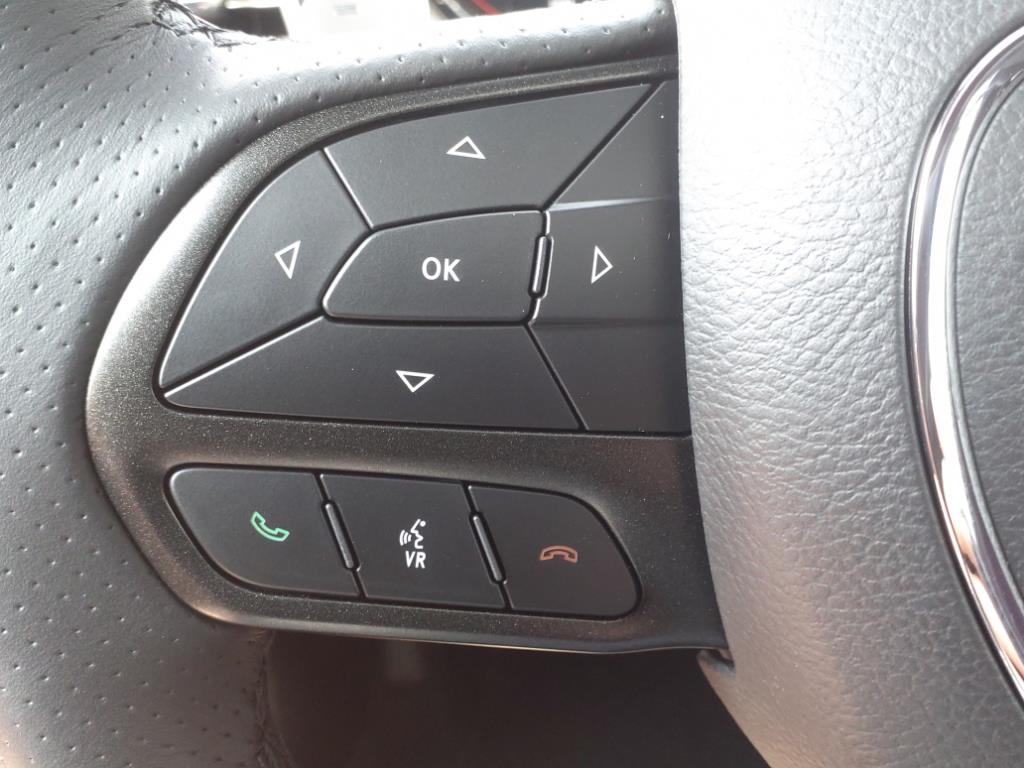 Vehicle image 17 of 32