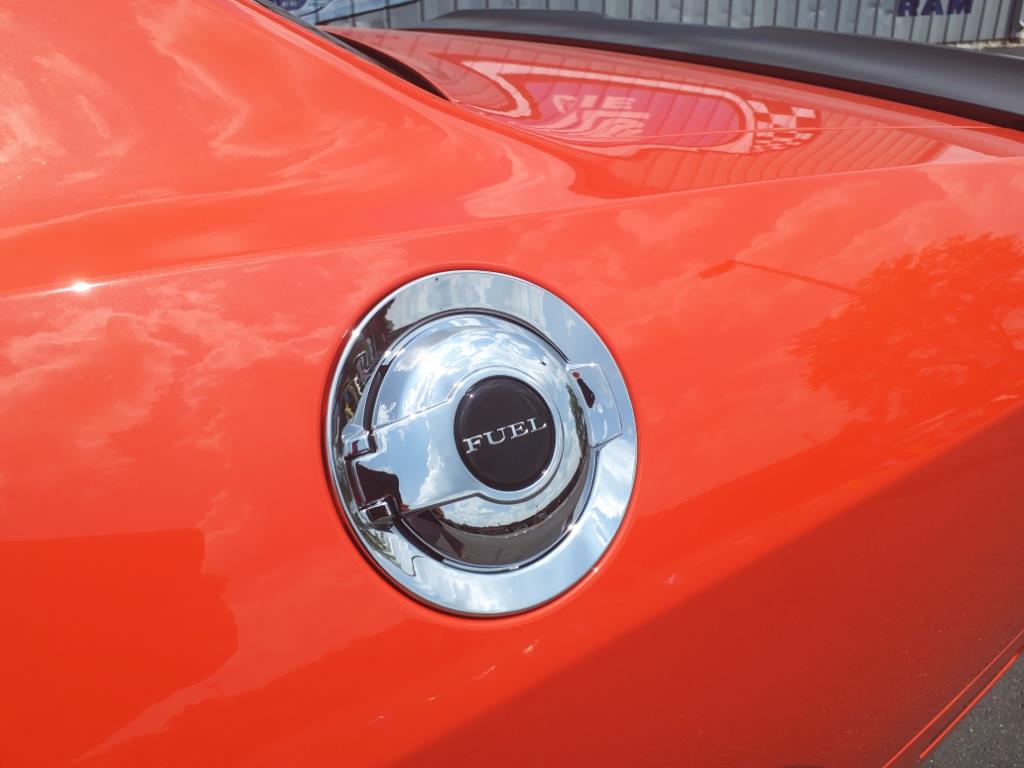 Vehicle image 30 of 32