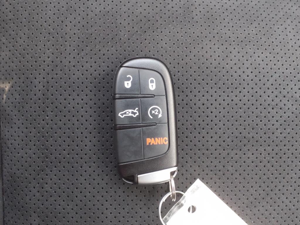 Vehicle image 31 of 32