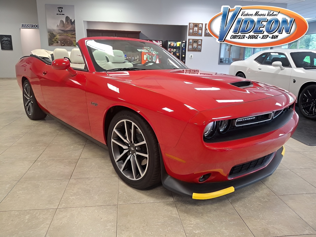 Vehicle image 23 of 25