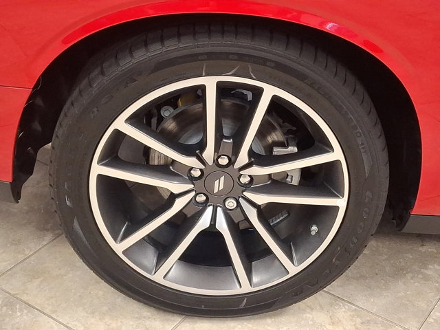 Vehicle image 5 of 25
