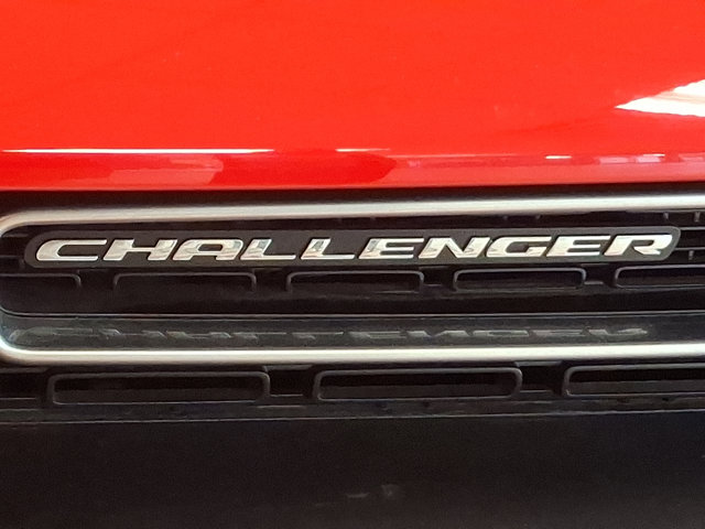 Vehicle image 19 of 25