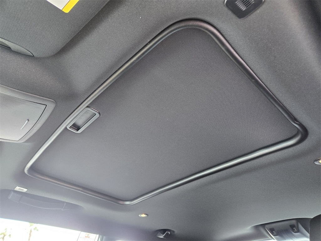Vehicle image 15 of 15