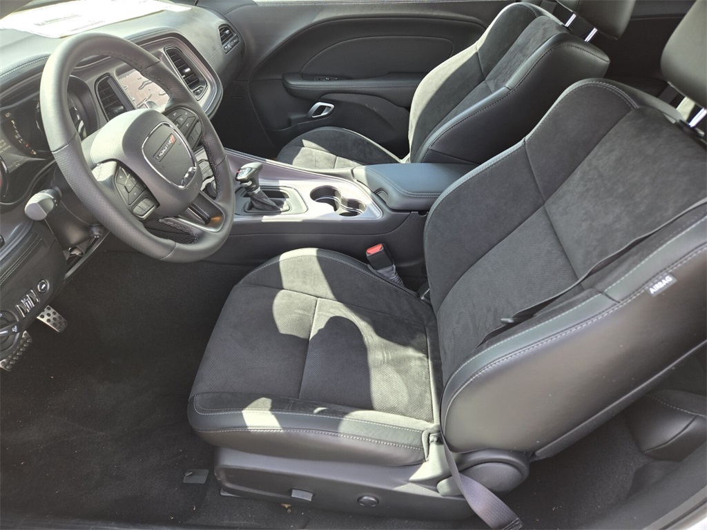 Vehicle image 7 of 15