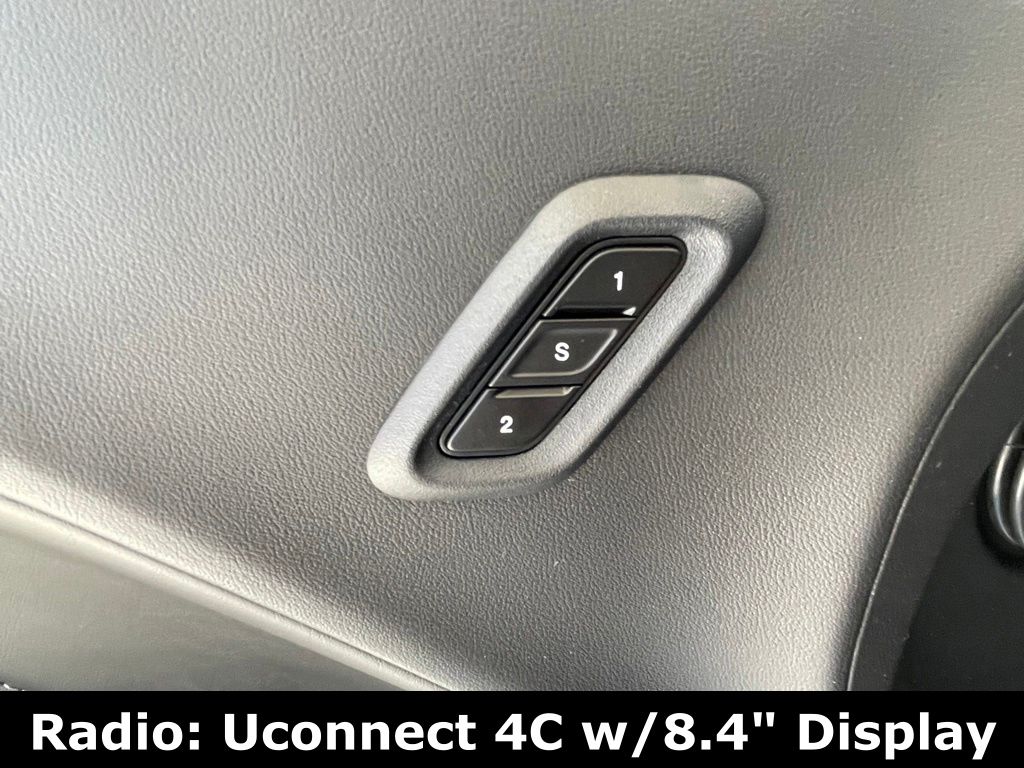 Vehicle image 16 of 41