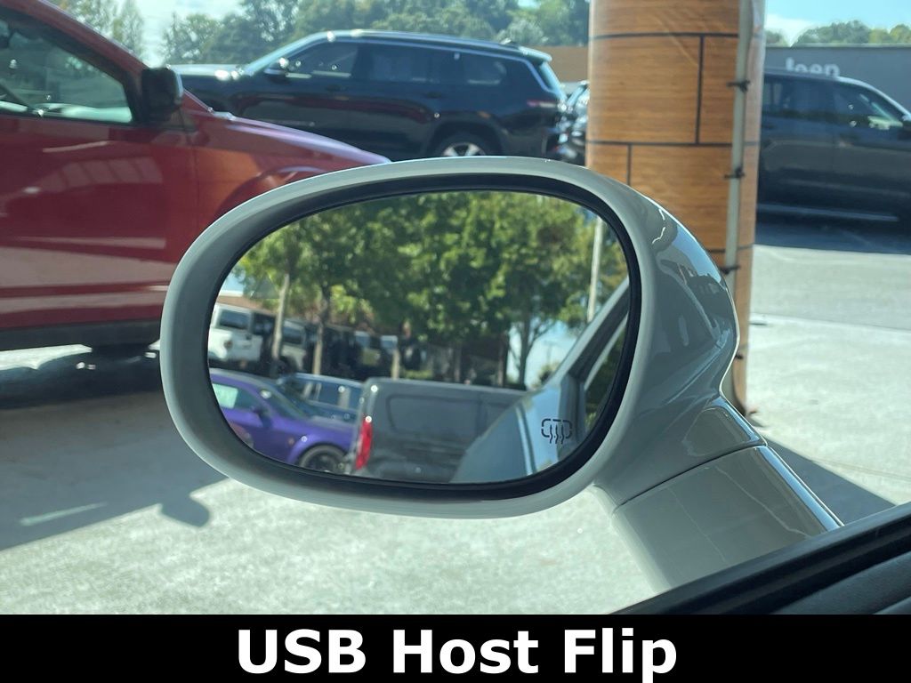 Vehicle image 36 of 41