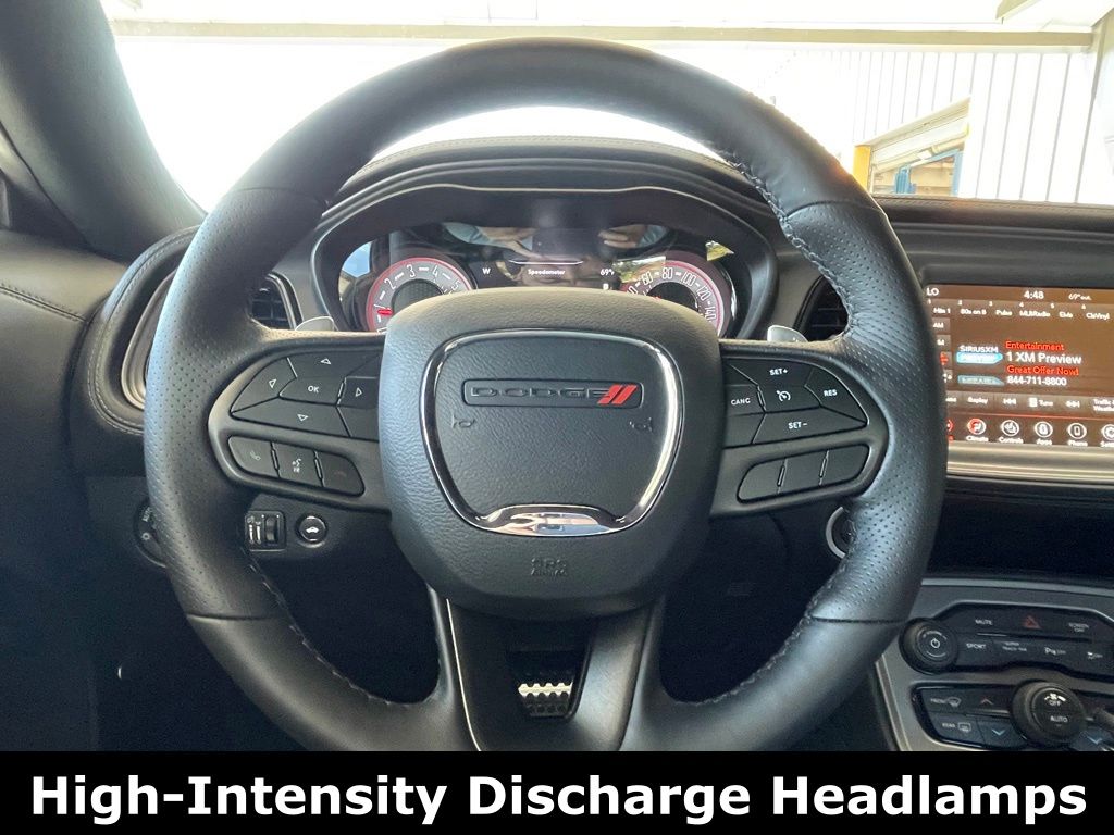 Vehicle image 21 of 41