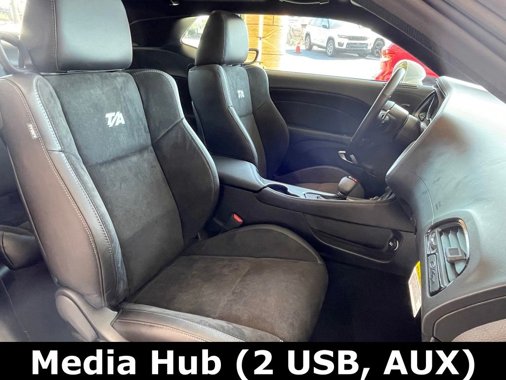 Vehicle image 13 of 41