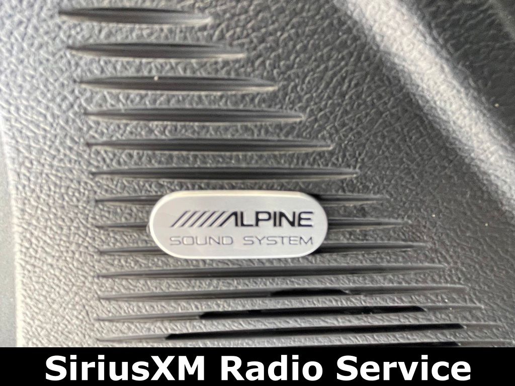Vehicle image 17 of 41