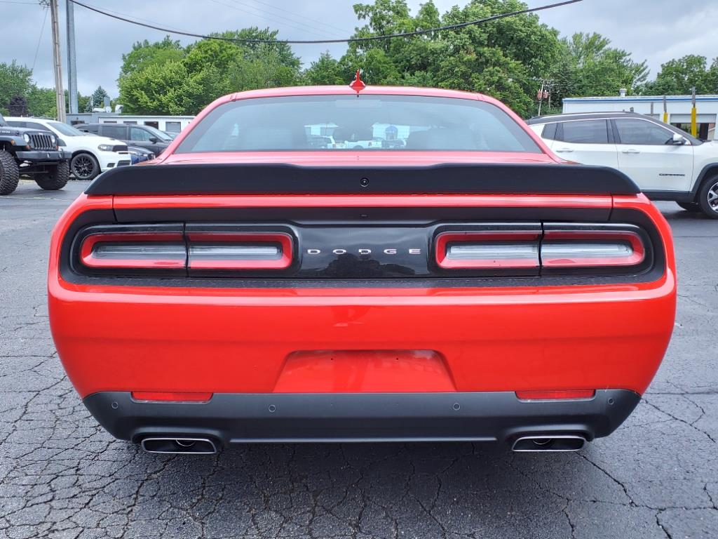 Vehicle image 5 of 32