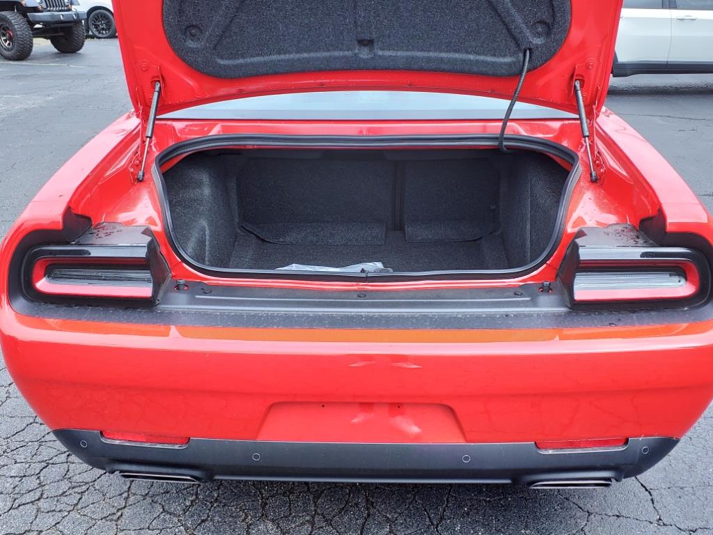 Vehicle image 29 of 32