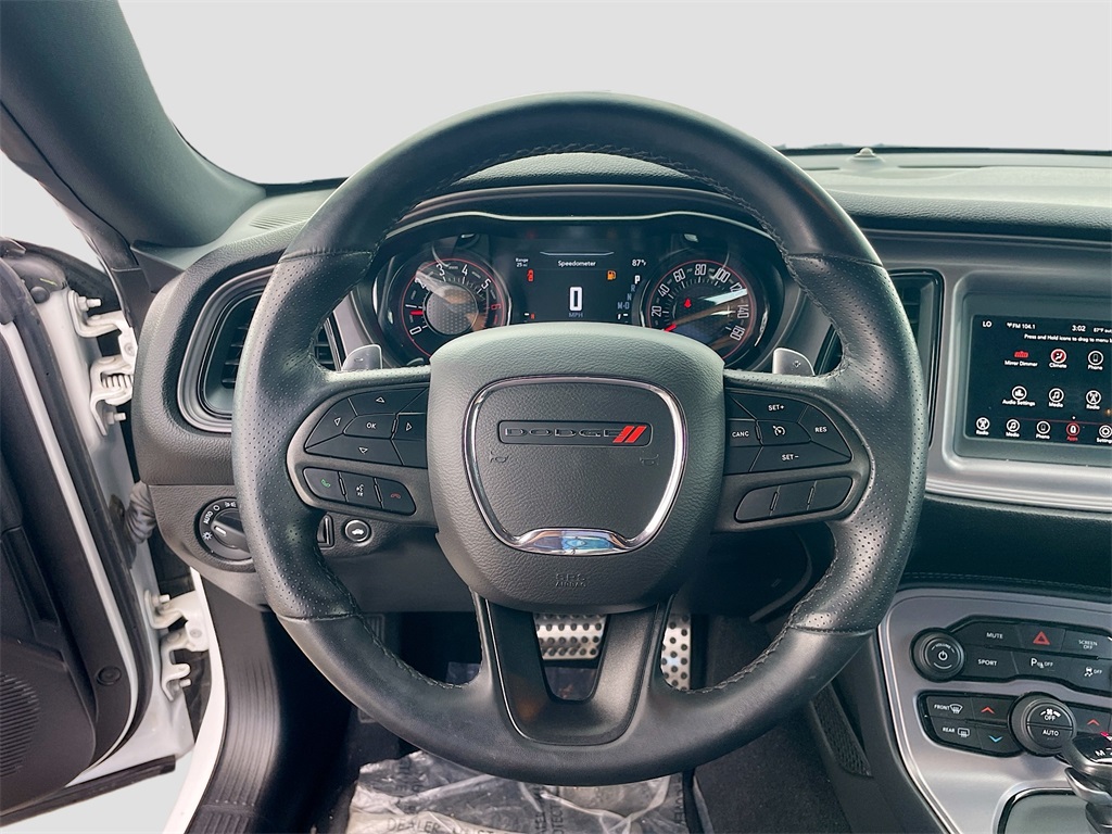 2023 Dodge Challenger R/T Image 17 of 18