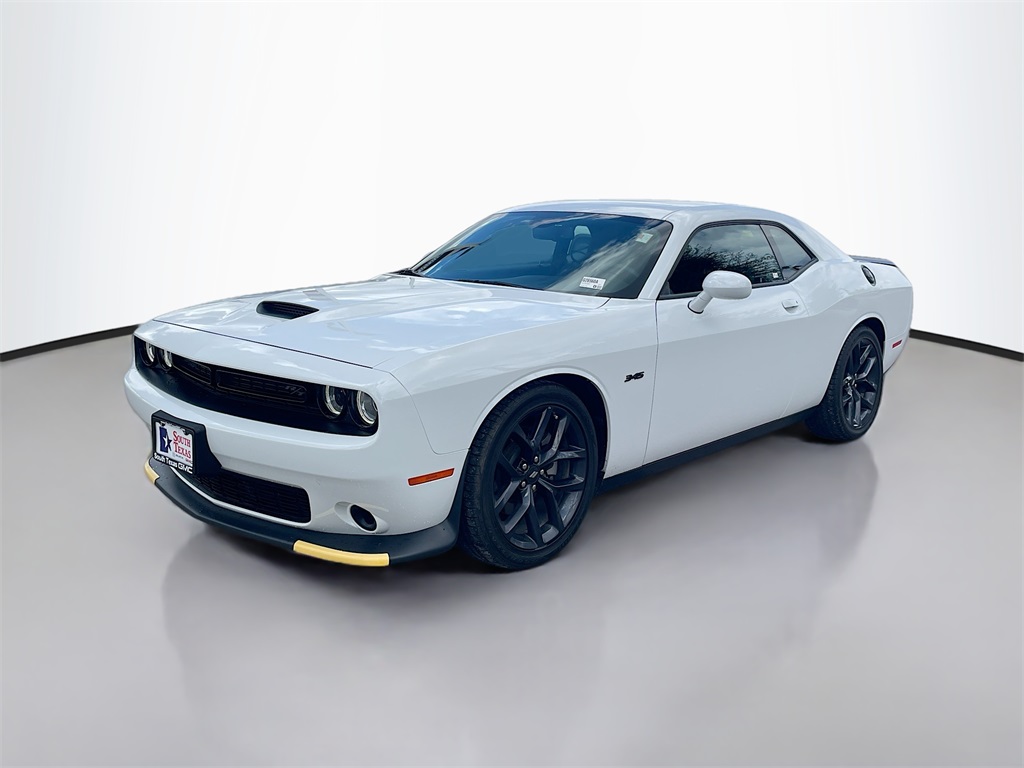 2023 Dodge Challenger R/T Image 1 of 18