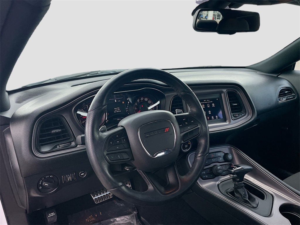 2023 Dodge Challenger R/T Image 10 of 18