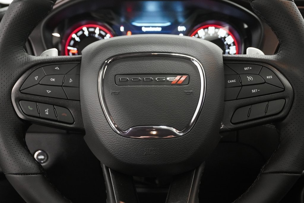 Vehicle image 23 of 27