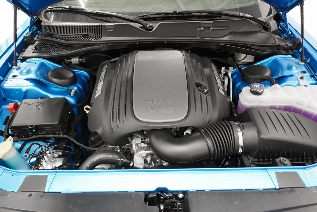 Vehicle image 8 of 27