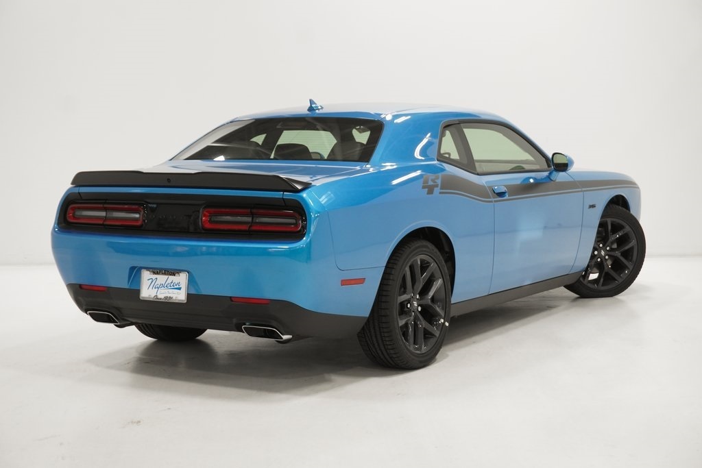 Vehicle image 2 of 27