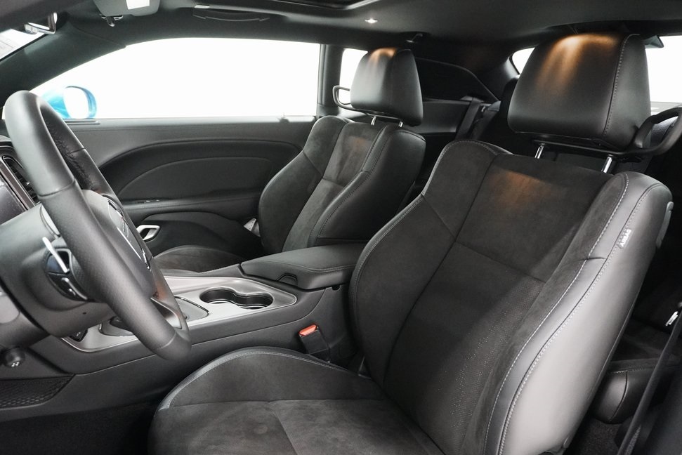 Vehicle image 11 of 27