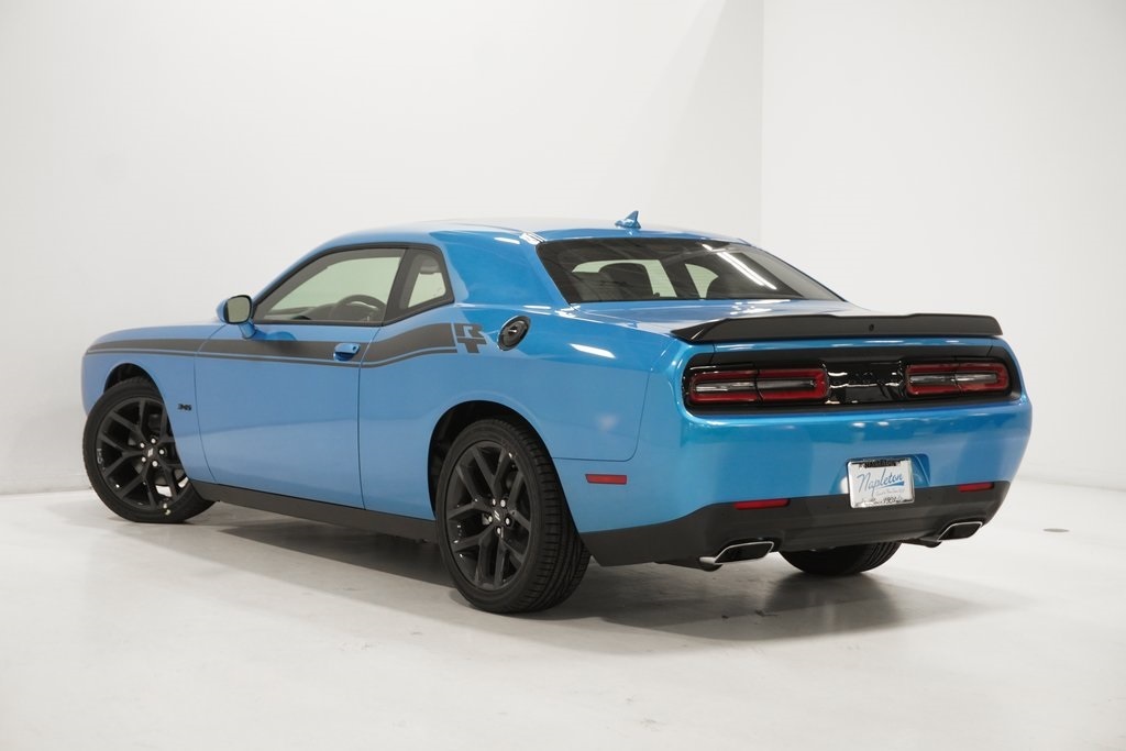 Vehicle image 6 of 27