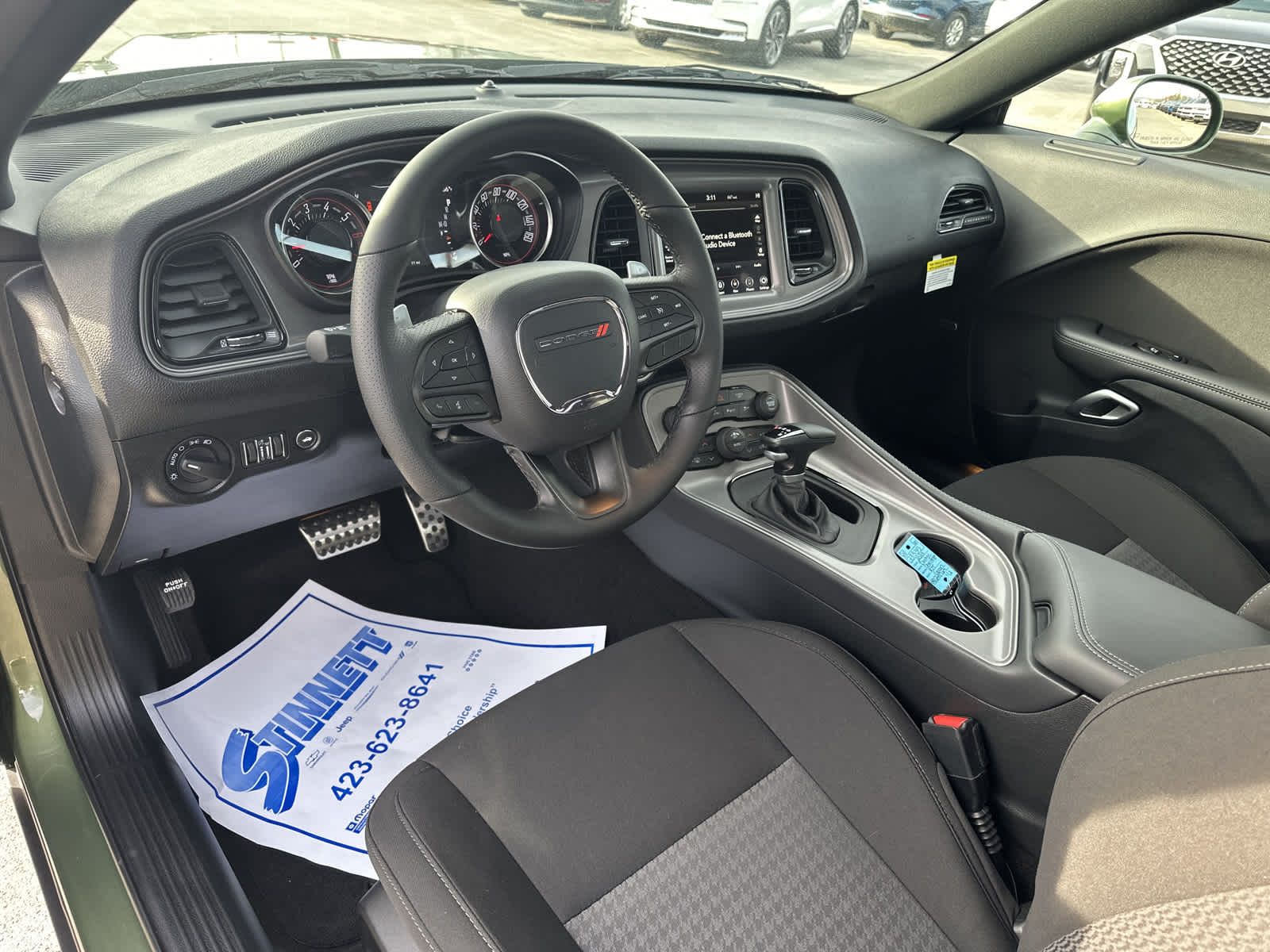 Vehicle image 11 of 16
