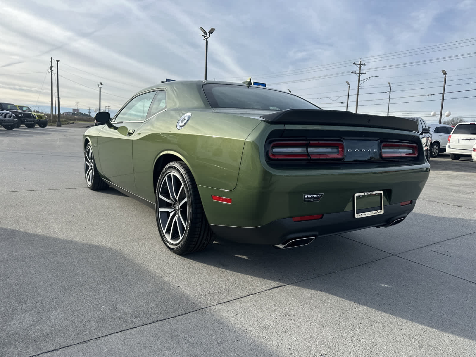 Vehicle image 7 of 16