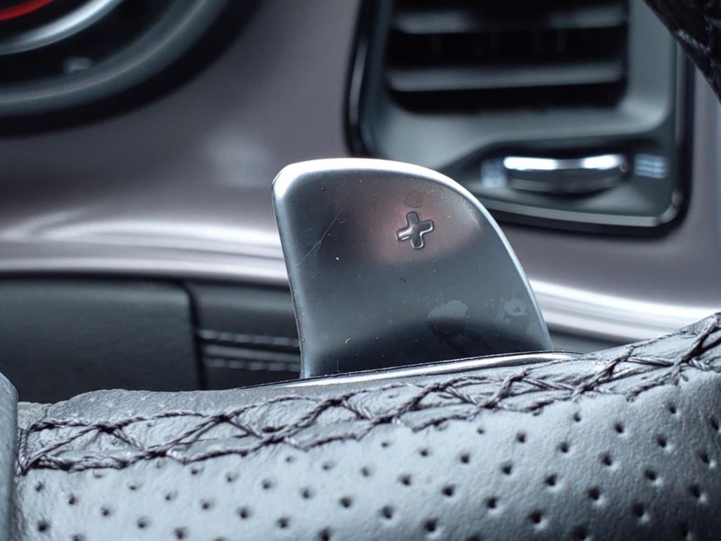 Vehicle image 27 of 32