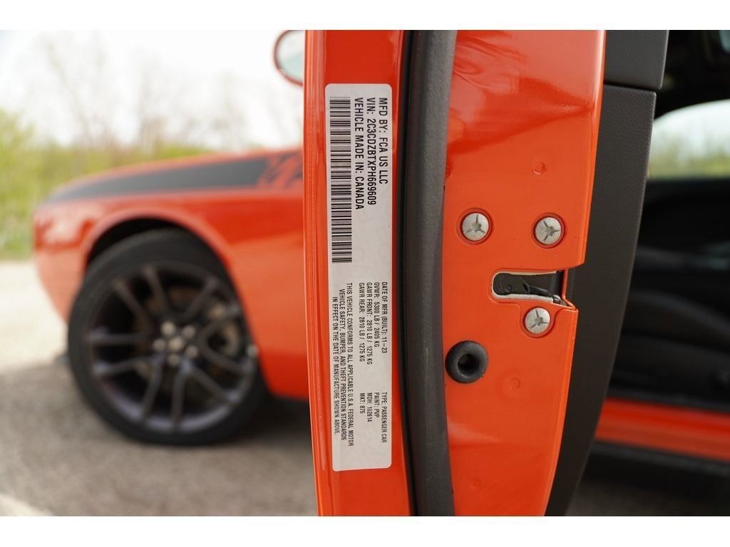 2023 Dodge Challenger R/T Image 13 of 16