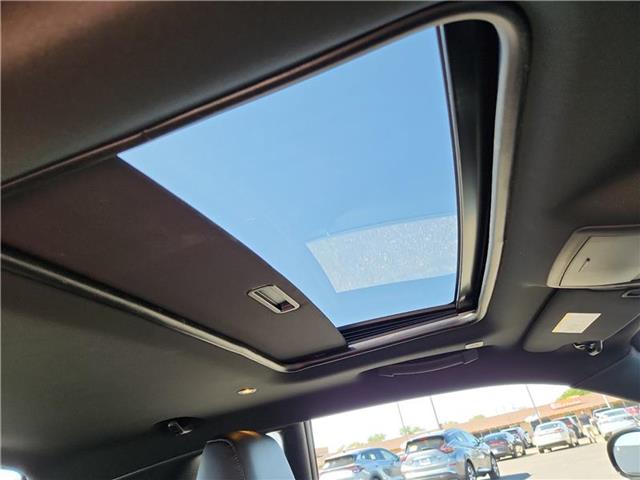 Vehicle image 13 of 20