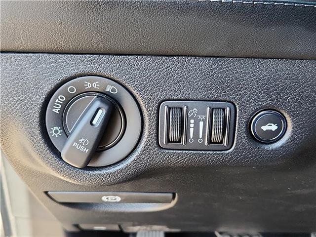 Vehicle image 16 of 20