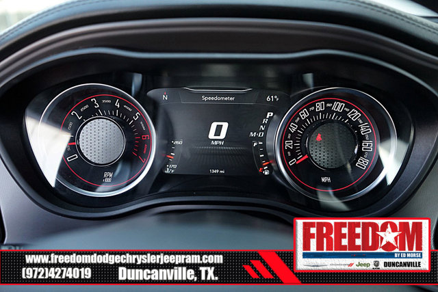 Vehicle image 17 of 43