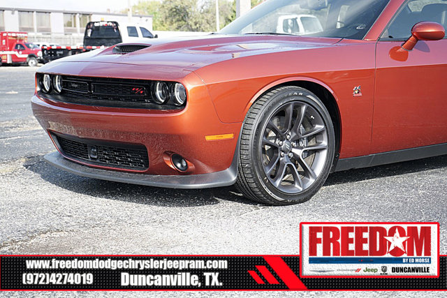 Vehicle image 40 of 43