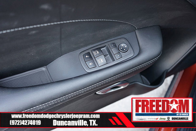 Vehicle image 38 of 43